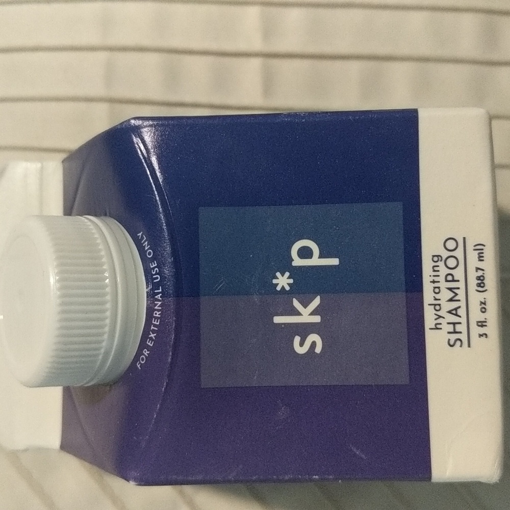 NWT Hydrating Shampoo